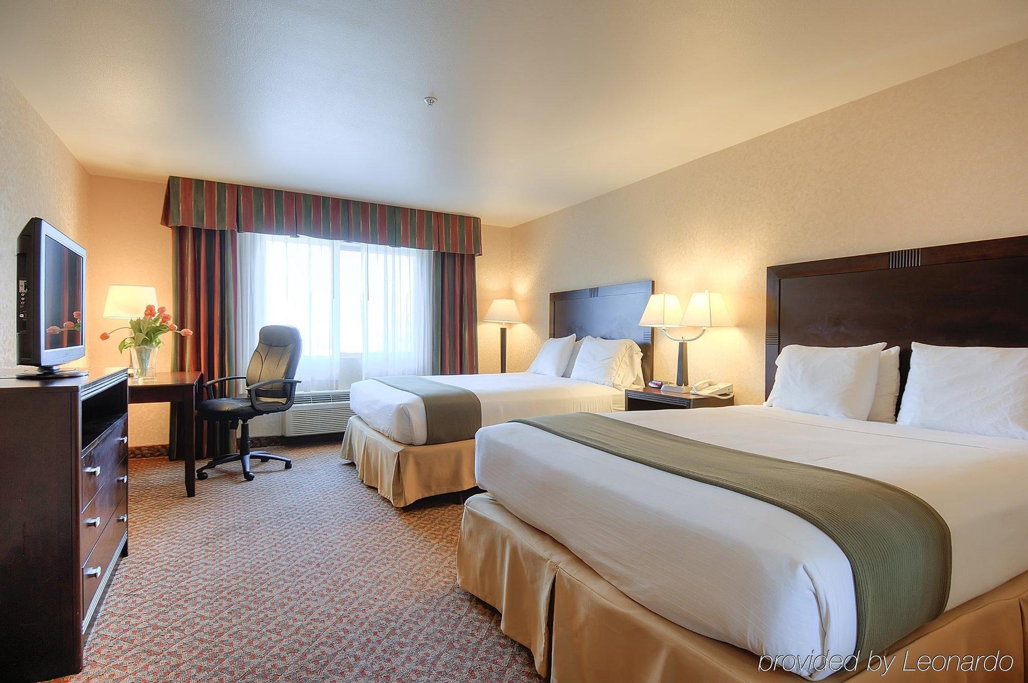 Holiday Inn Express Temecula By Ihg Habitación foto