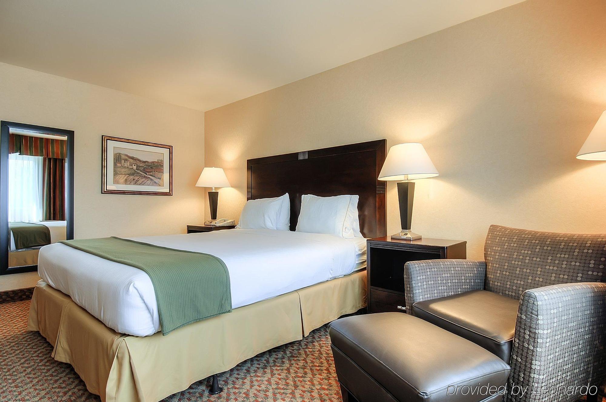 Holiday Inn Express Temecula By Ihg Habitación foto