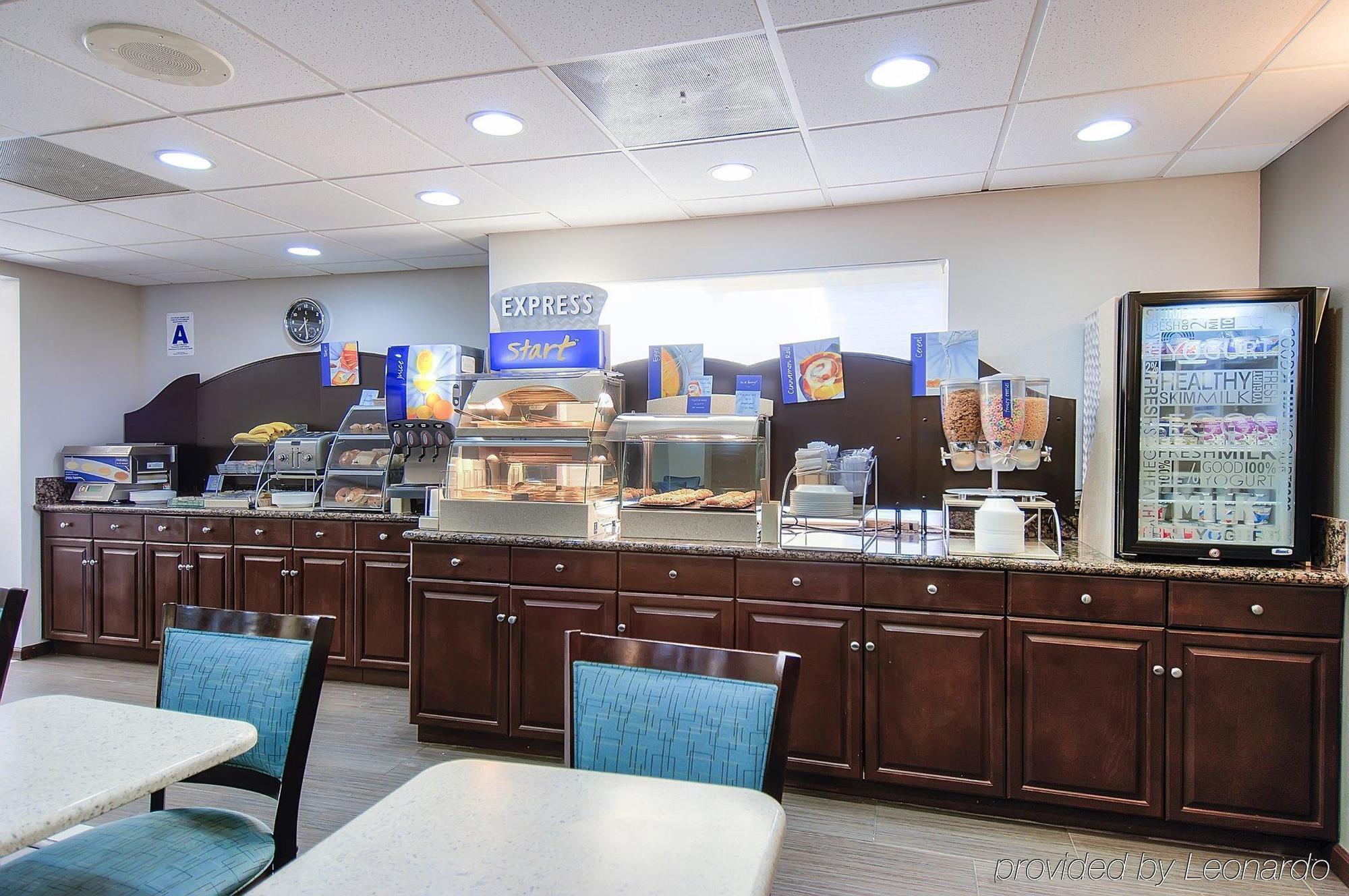 Holiday Inn Express Temecula By Ihg Restaurante foto