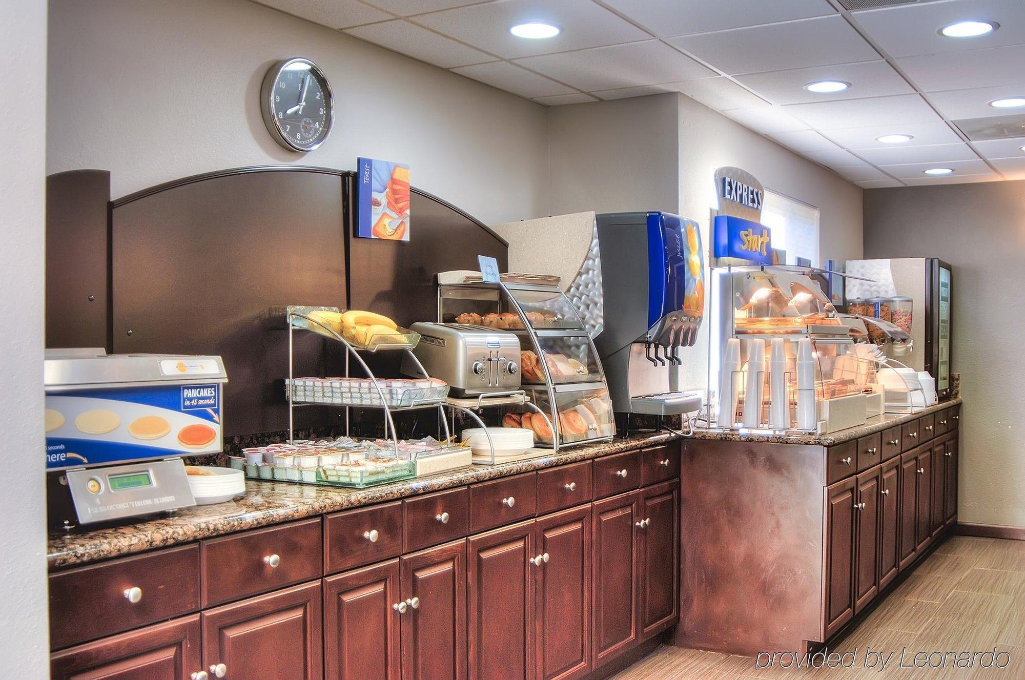 Holiday Inn Express Temecula By Ihg Restaurante foto