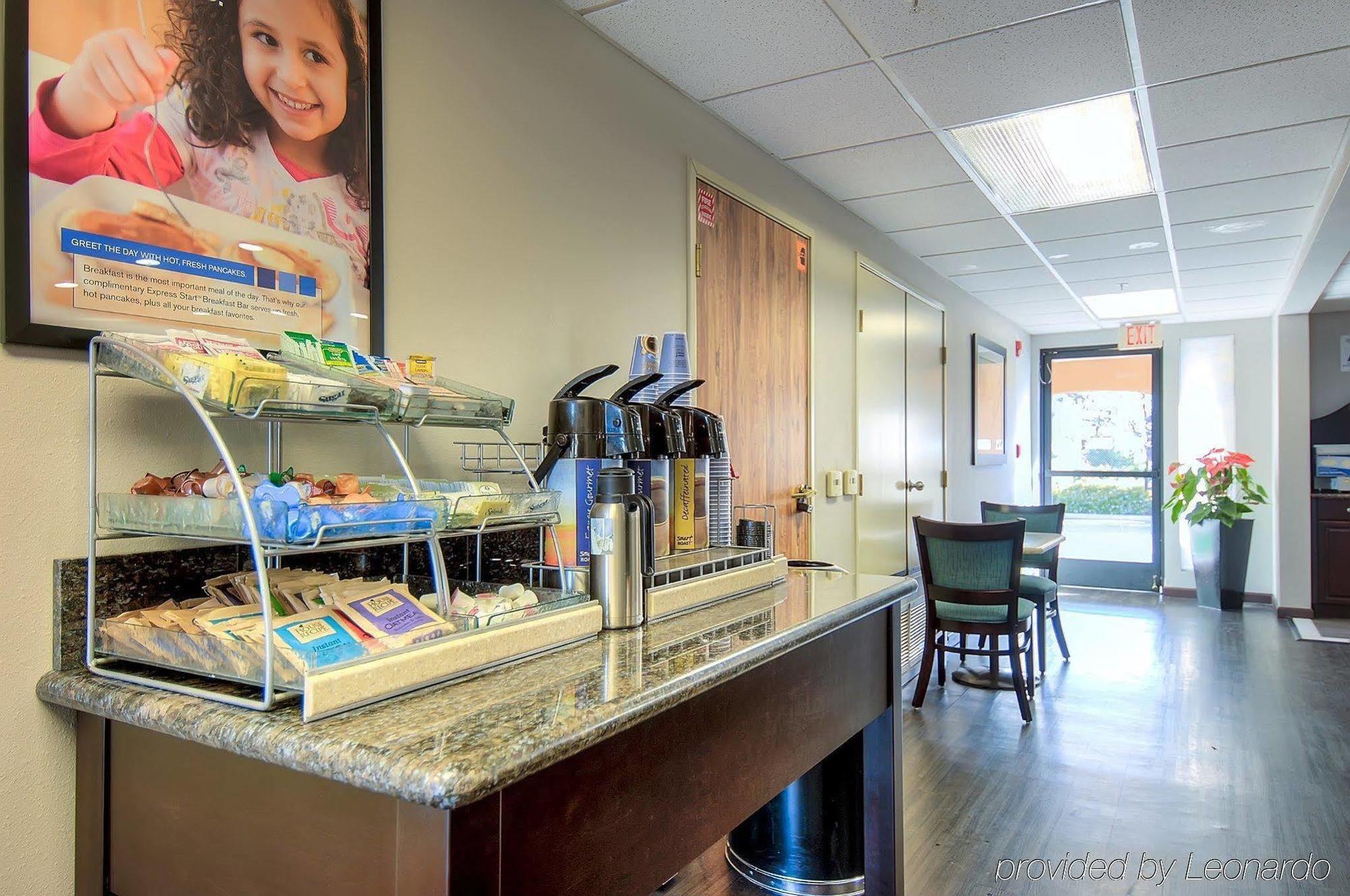 Holiday Inn Express Temecula By Ihg Restaurante foto