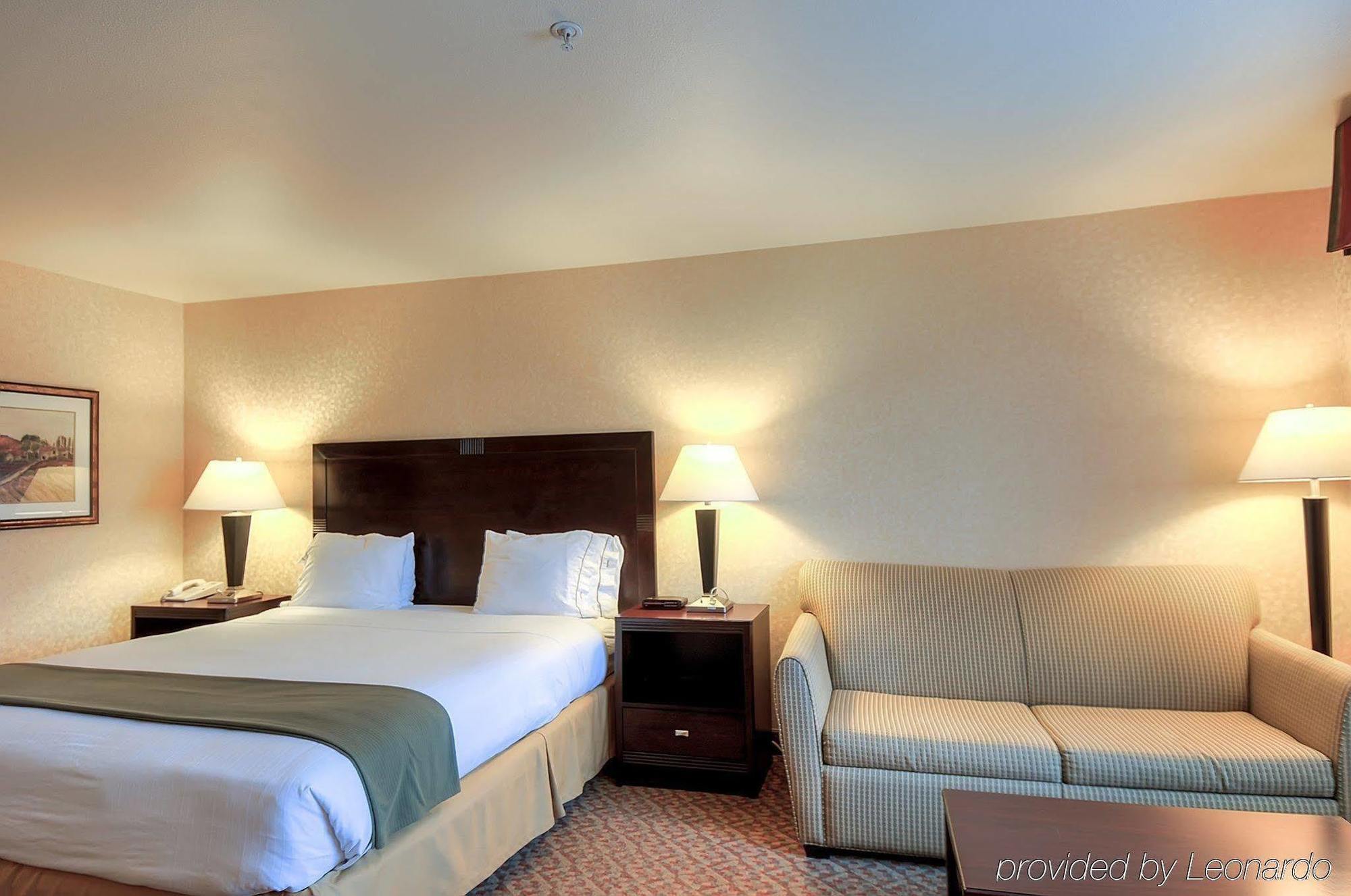 Holiday Inn Express Temecula By Ihg Habitación foto